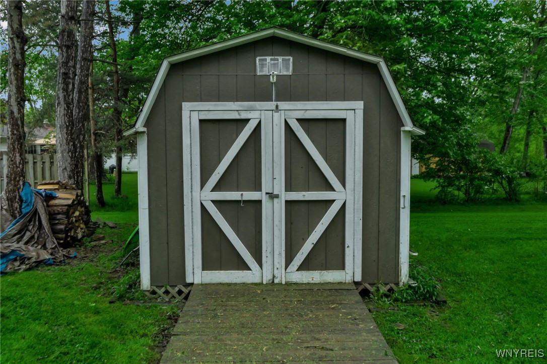 5080 Salt Road, Clarence, New York image 35
