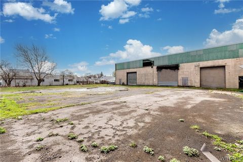 Tiny photo for 2517 Seneca Avenue, Niagara Falls, NY 14305 (MLS # B1675328)