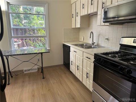 Tiny photo for 25 Oakbrook Drive #C, Amherst, NY 14221 (MLS # B1693918)