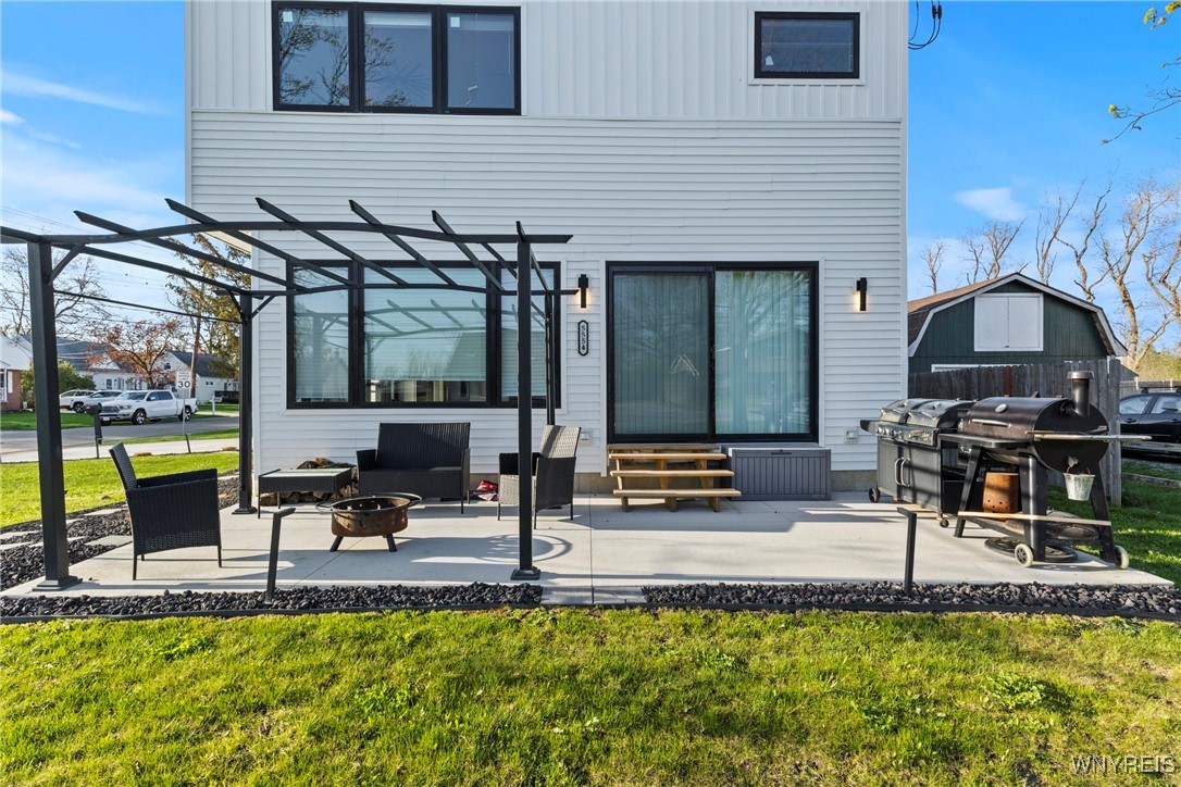 5554 Lake Avenue, Orchard Park, New York image 37