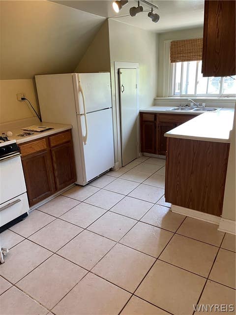 Tiny photo for 721 W Ferry, #7 Street, Buffalo, NY 14222 (MLS # B1691652)