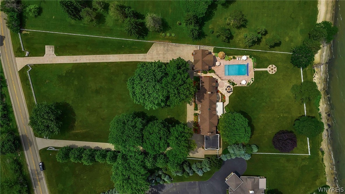 7110 Lake Shore Road