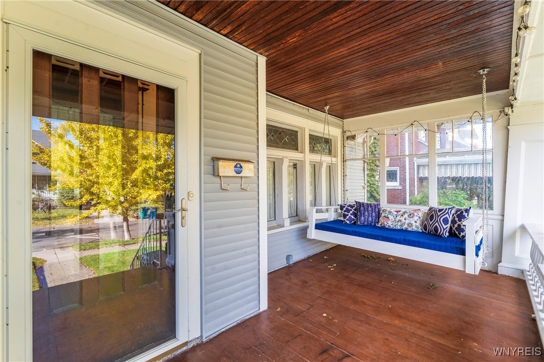 72 University Avenue