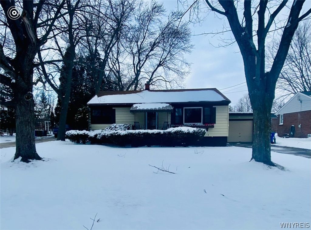 Photo of 5408 Maelou Drive, Hamburg, NY 14075 (MLS # B1667563)