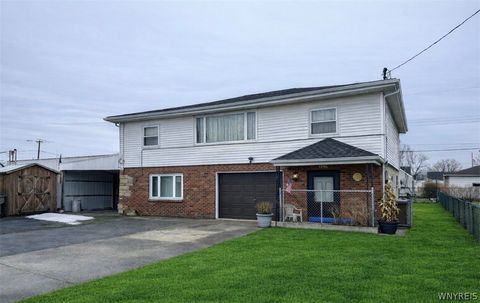 Homes For Sale - 428 Kennedy Road<br/> Cheektowaga, NY 14227