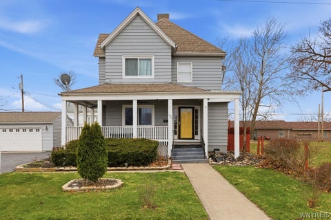 Photo of 1606 8th Street, Niagara Falls, NY 14305 (MLS # B1687663)