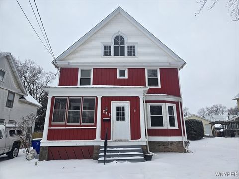 Photo of 219 W Oak Orchard Street, Shelby, NY 14103 (MLS # B1655709)