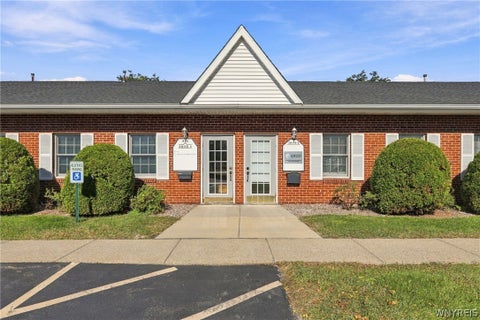 Photo of 646 N French Road #5, Amherst, NY 14228 (MLS # B1721951)