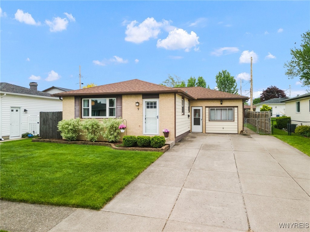9 Oakwood Drive, Cheektowaga, New York image 5