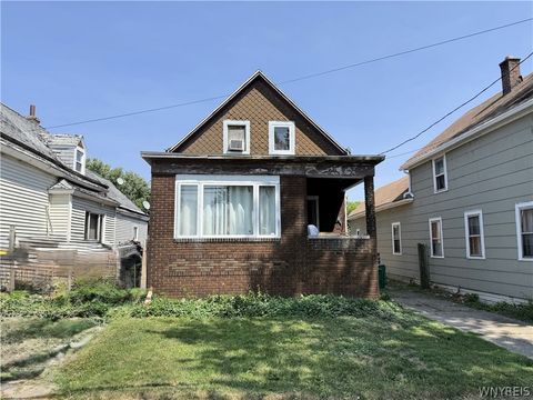 Homes For Sale - 7 Boone Street<br/> Buffalo, NY 14220