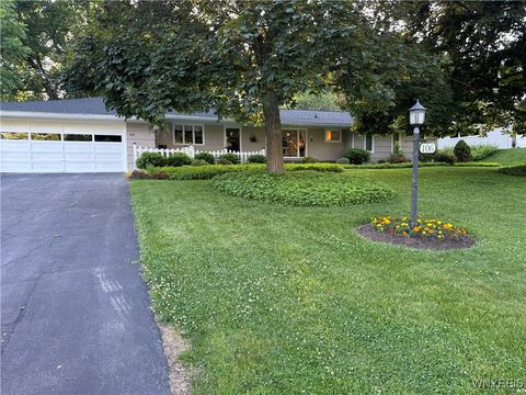 Homes For Sale - 106 Highledge Drive<br/> Penfield, NY 14526