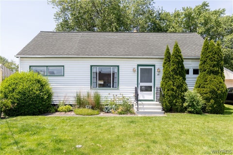Homes For Sale - 60 Ledyard Avenue<br/> Erie County, Cheektowaga, NY 14043