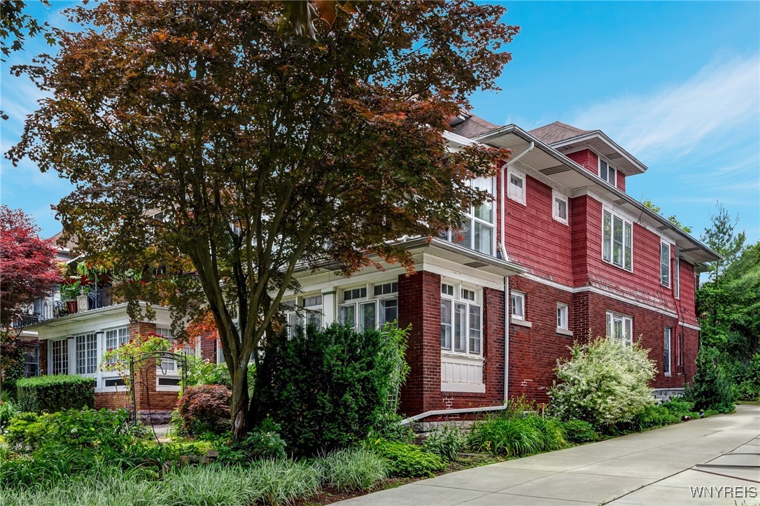 26 Jewett Parkway
