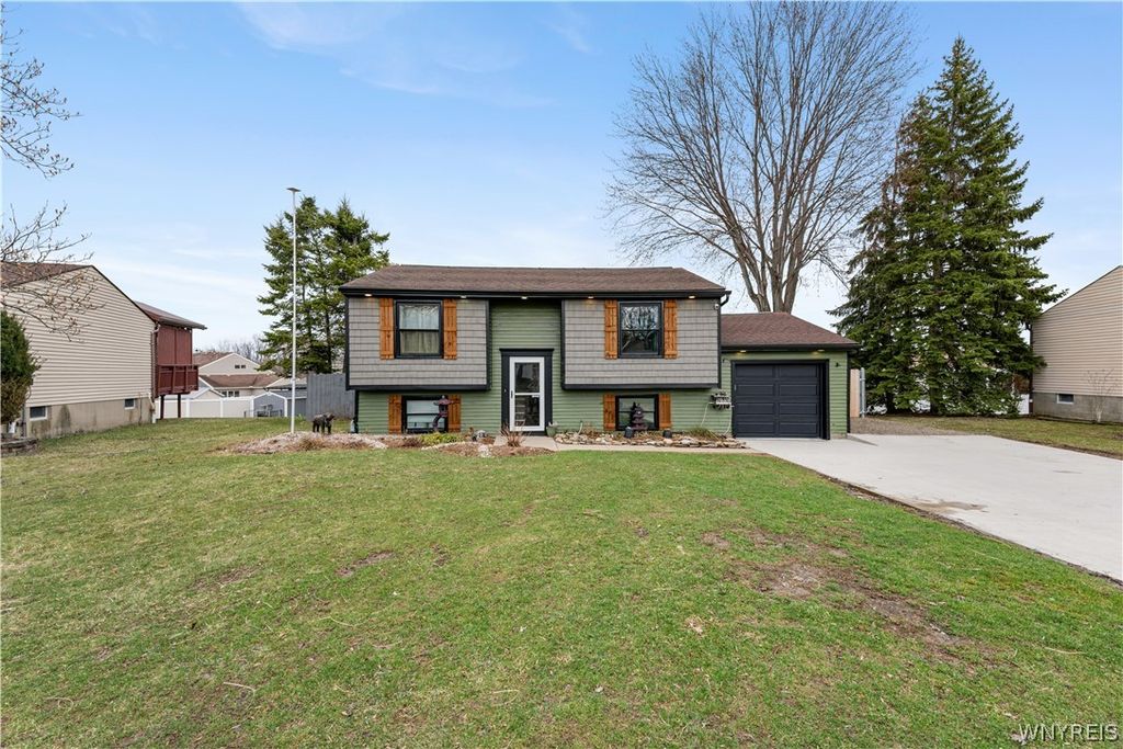 Photo of 4225 Polly Lane, Hamburg, NY 14075 (MLS # B1666683)