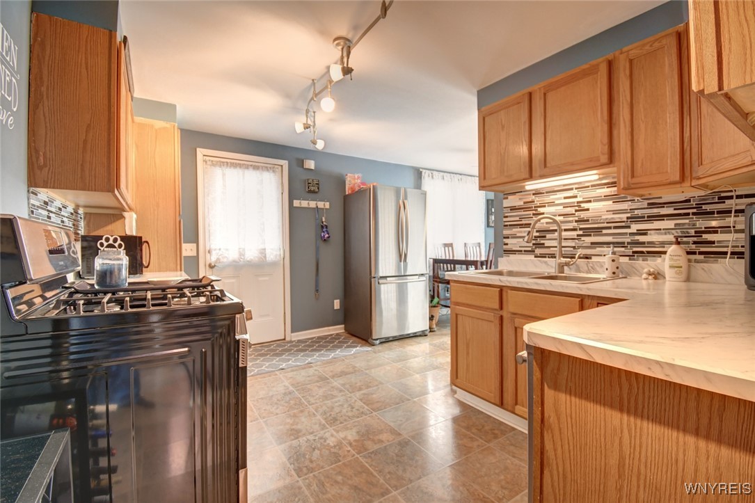 127 Southern Parkway, Cheektowaga, New York image 7