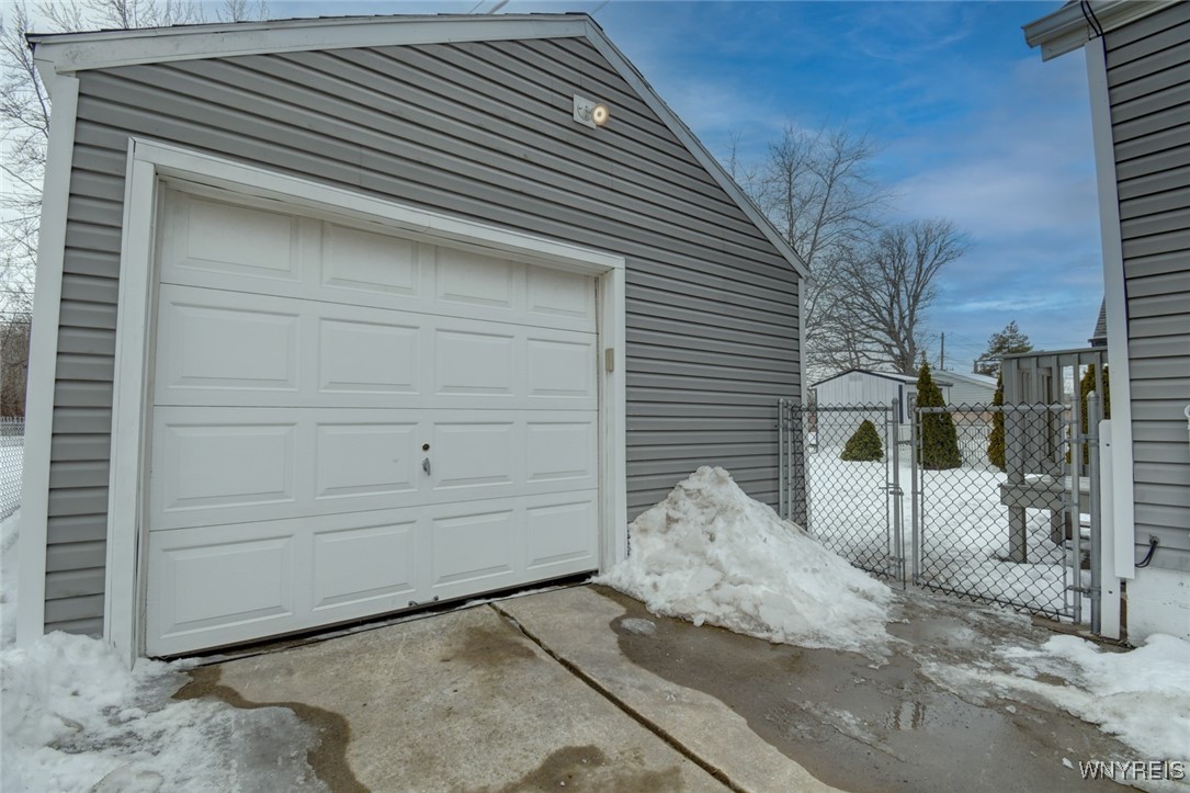 127 Southern Parkway, Cheektowaga, New York image 25