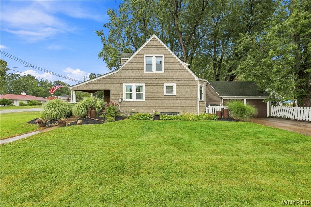 4423 Stratford