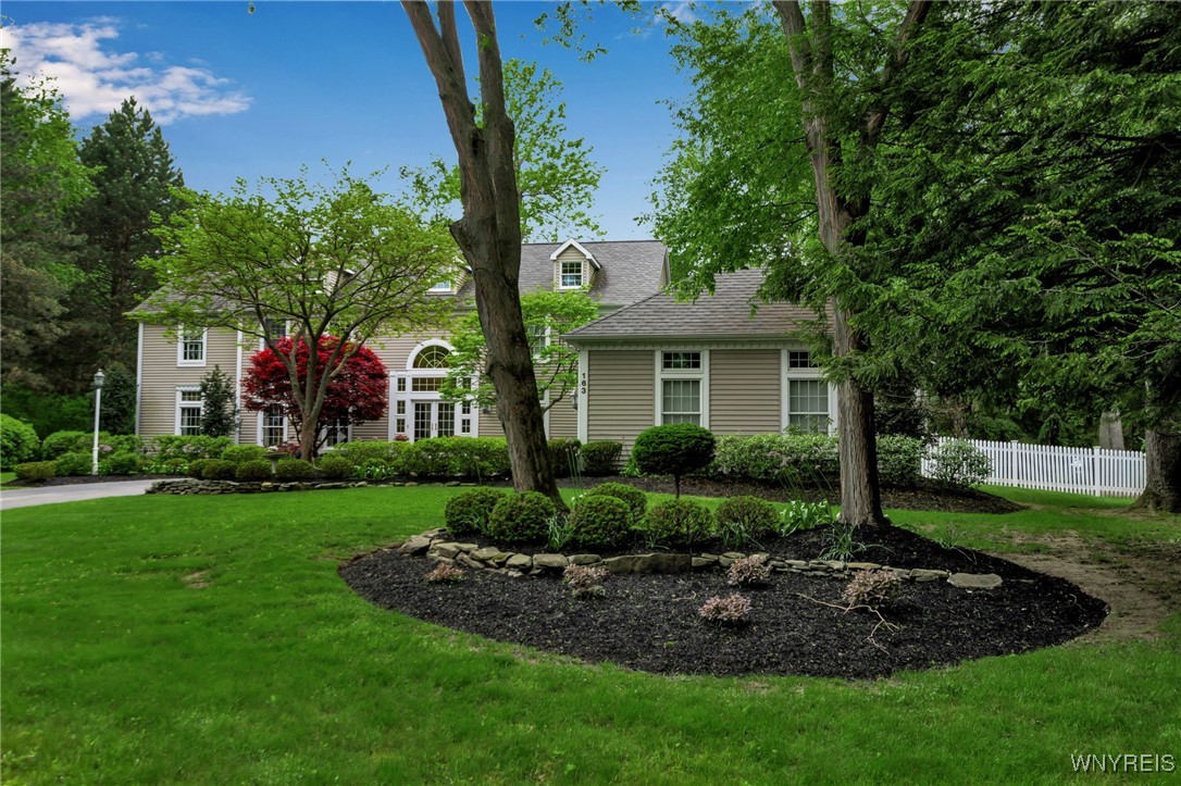 163 Roxbury Park