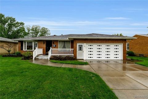 Photo of 244 Fairways Boulevard, Amherst, NY 14221 (MLS # B1683704)