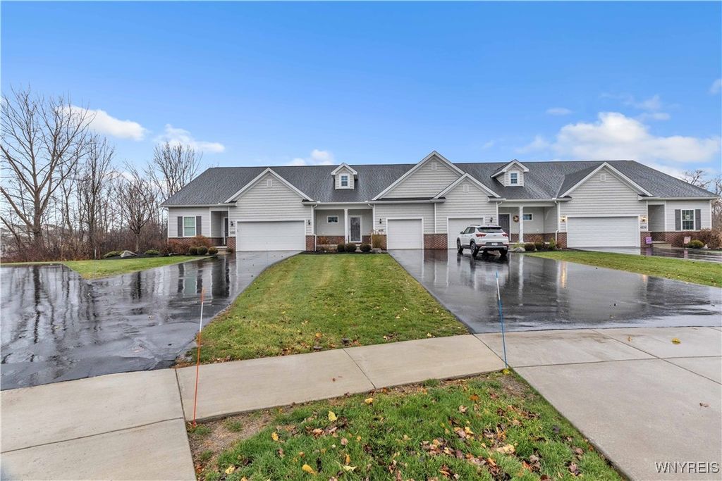 Photo of 4298 Tisbury Lane, Hamburg, NY 14075 (MLS # B1651359)