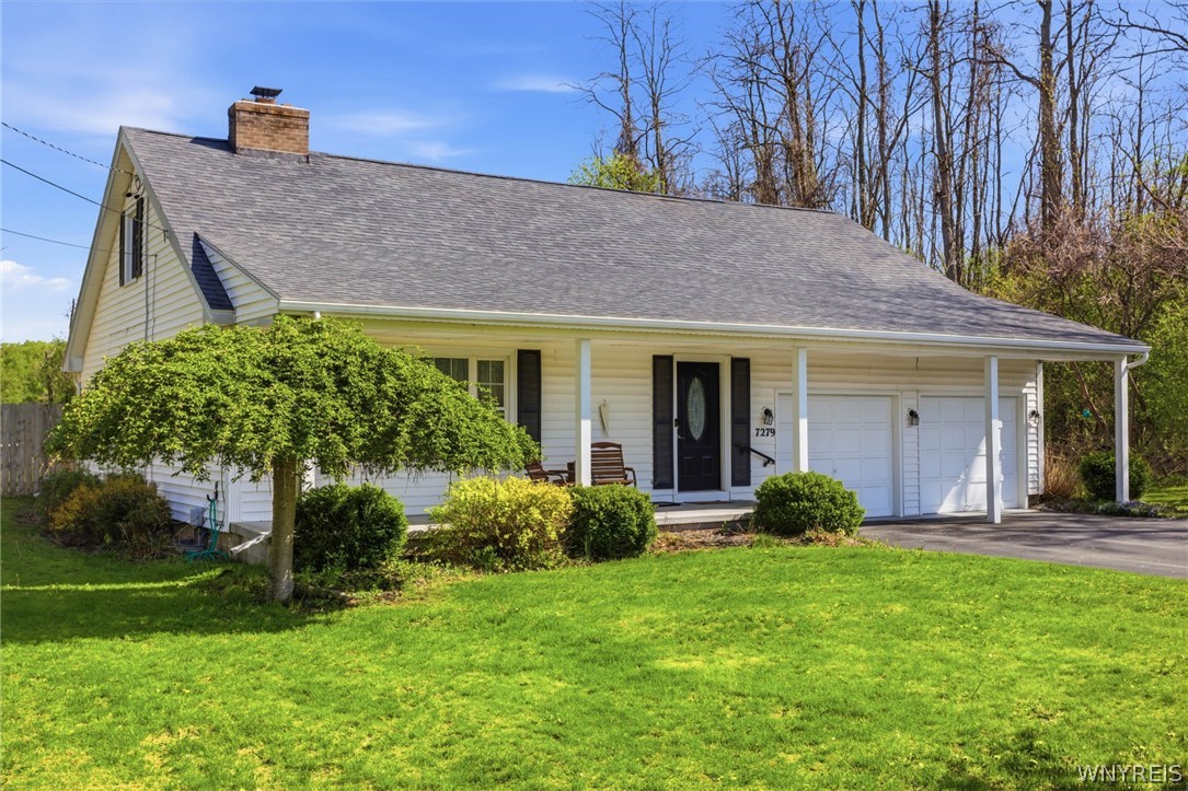 7279 Selden Road