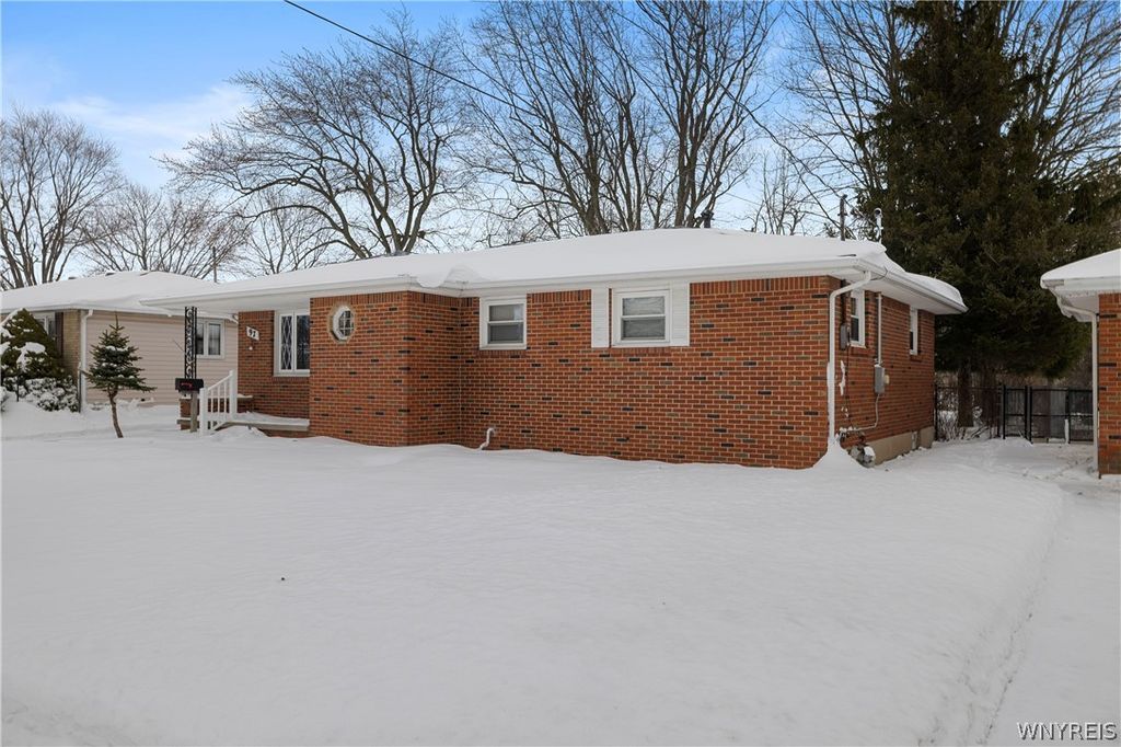 Photo of 97 Mitchell Drive, Tonawanda, NY 14150 (MLS # B1661283)
