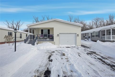 Photo of 5455 Southwestern Boulevard #21, Hamburg, NY 14075 (MLS # B1660594)