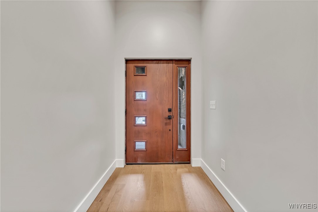 272 Lakefront Boulevard, Buffalo, New York image 30