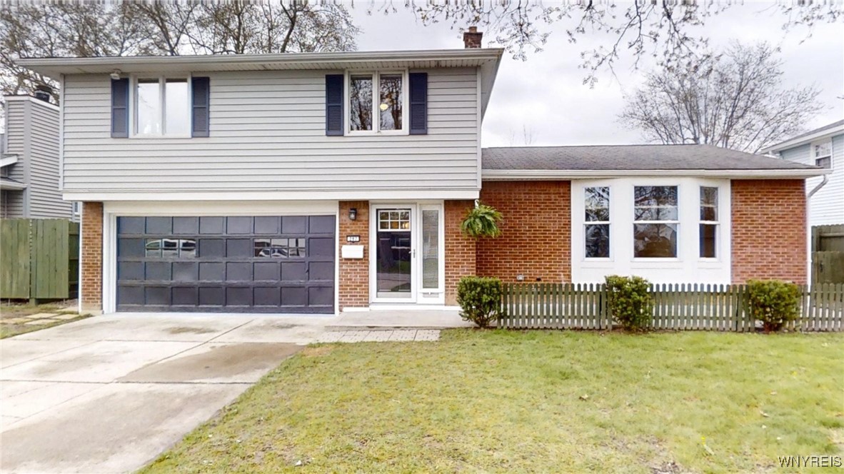 287 Clearfield Drive, Amherst, New York image 1