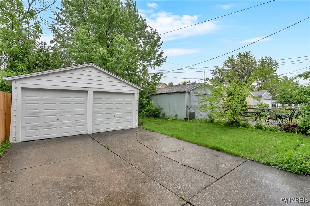 49 Hobmoor Avenue