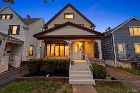 Homes For Sale - 32 Euclid Avenue<br/> Tonawanda, NY 14217
