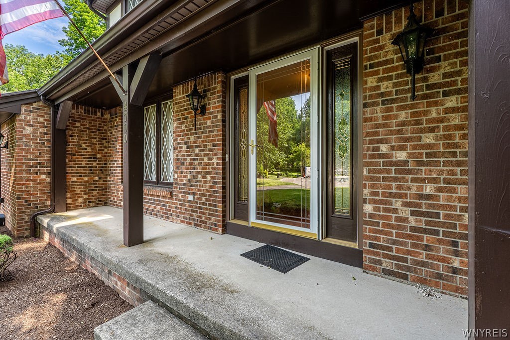 4700 Pine Manor