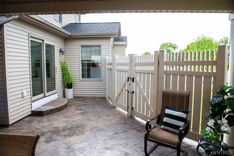Tiny photo for 2322 Hobblebush Lane, Hamburg, NY 14085 (MLS # B1685041)