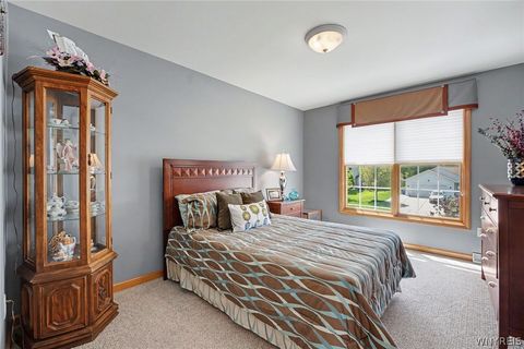 Tiny photo for 2322 Hobblebush Lane, Hamburg, NY 14085 (MLS # B1685041)