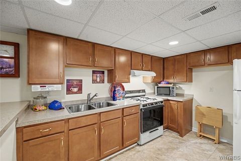 Tiny photo for 2322 Hobblebush Lane, Hamburg, NY 14085 (MLS # B1685041)