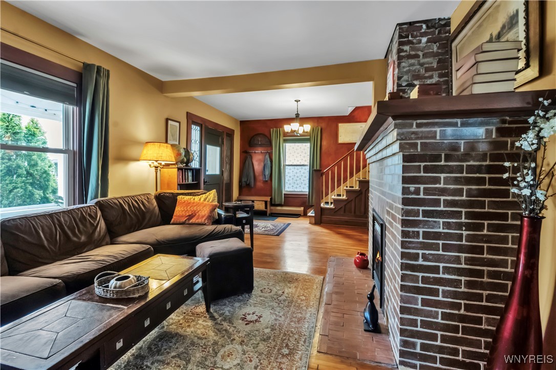 27 Taft Place, Buffalo, New York image 8