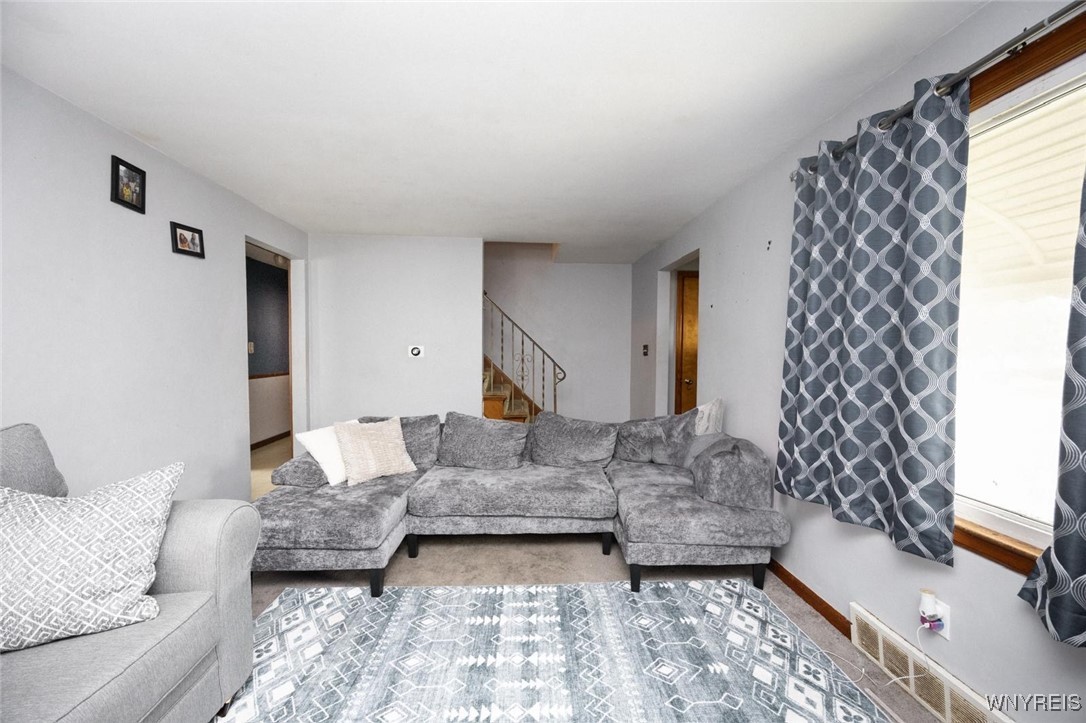 228 N Meadowbrook Parkway, Cheektowaga, New York image 7
