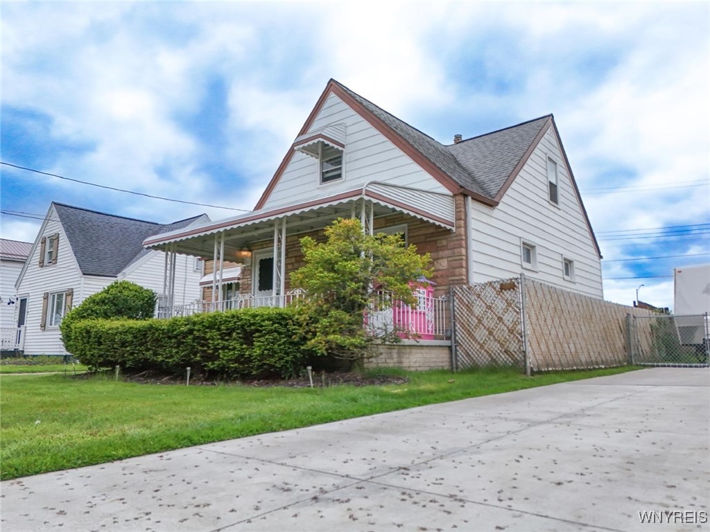 228 N Meadowbrook Parkway, Cheektowaga, New York image 2