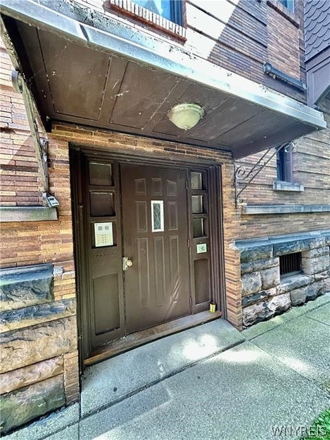 Tiny photo for 295 Summer Street #5, Buffalo, NY 14222 (MLS # B1689380)
