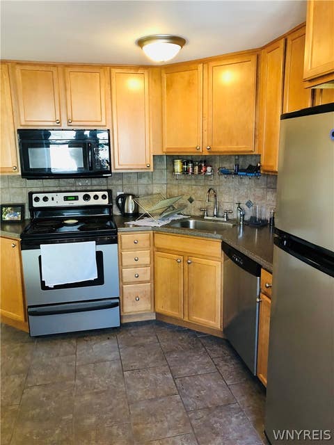 Tiny photo for 295 Summer Street #5, Buffalo, NY 14222 (MLS # B1689380)
