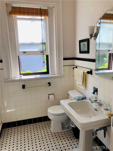 Tiny photo for 295 Summer Street #5, Buffalo, NY 14222 (MLS # B1689380)