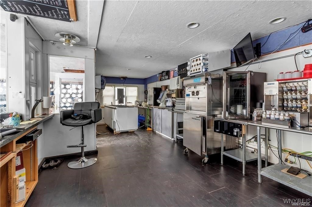 Royalton, New York 14105, United States, ,Commercial,Active,33571