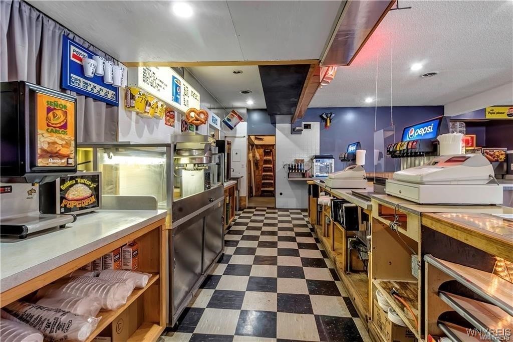 Royalton, New York 14105, United States, ,Commercial,Active,33571