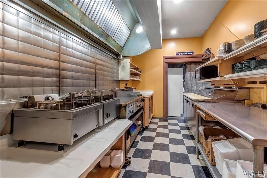 Royalton, New York 14105, United States, ,Commercial,Active,33571