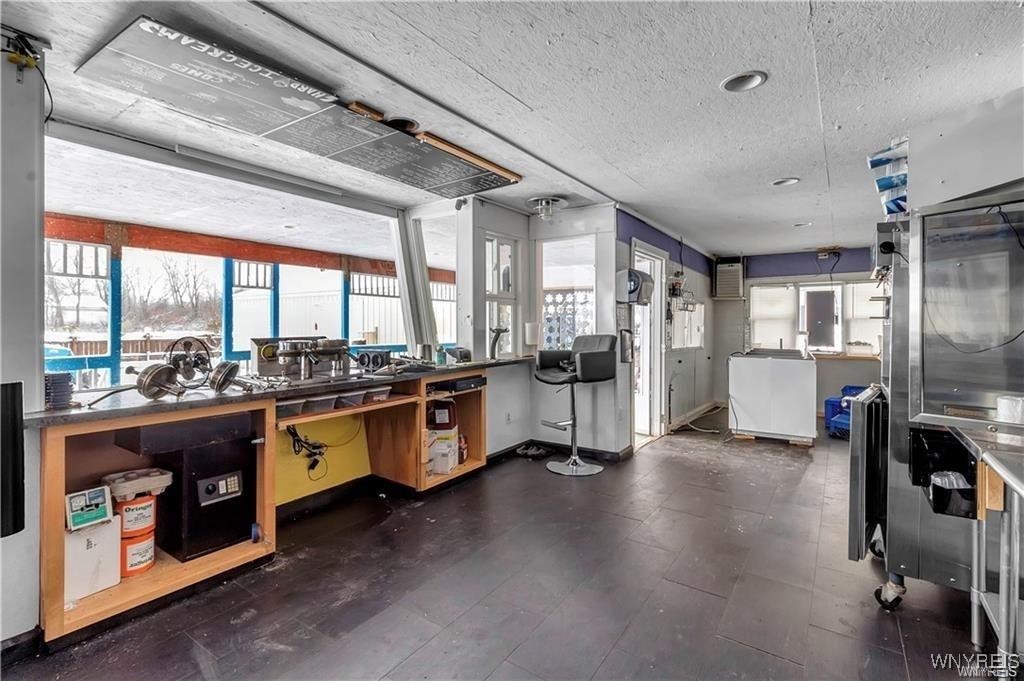 Royalton, New York 14105, United States, ,Commercial,Active,33571