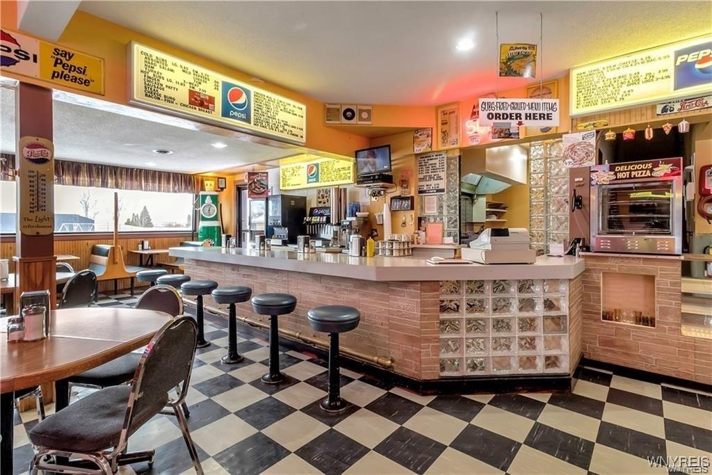 Royalton, New York 14105, United States, ,Commercial,Active,33571