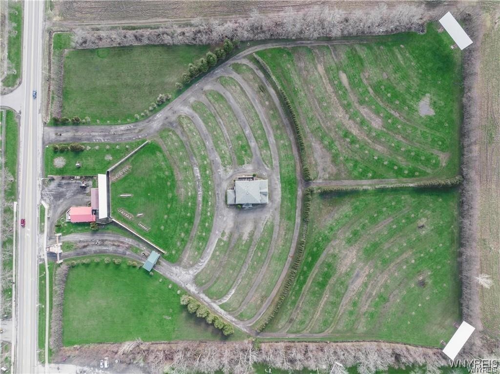 Royalton, New York 14105, United States, ,Commercial,Active,33571