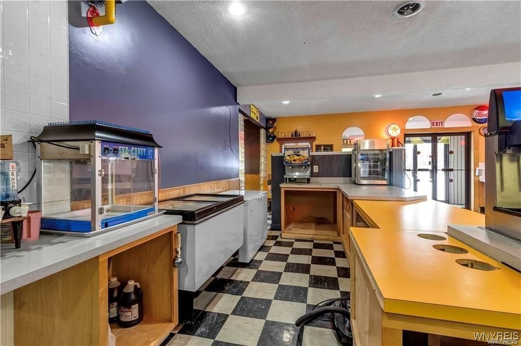 Royalton, New York 14105, United States, ,Commercial,Active,33571