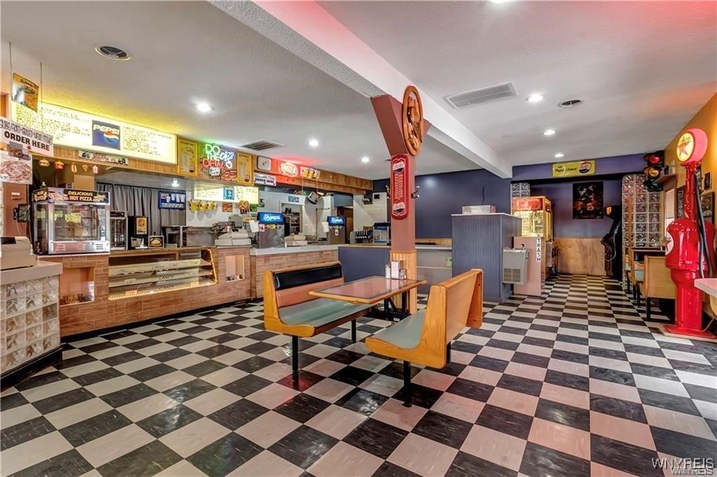 Royalton, New York 14105, United States, ,Commercial,Active,33571