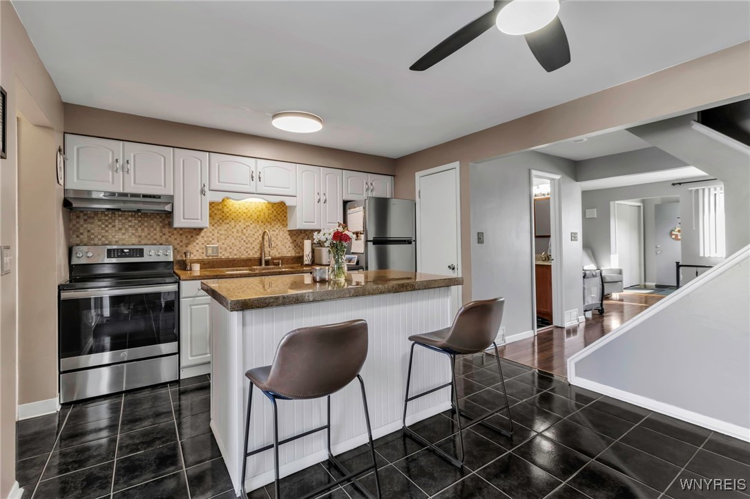 856 Pine Tree Court, Amherst, New York image 11